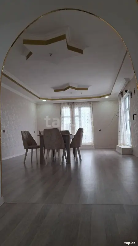Satılır 5 otaqlı həyət evi 180 m²
