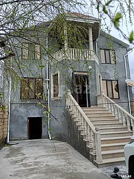 Satılır 5 otaqlı həyət evi 200 m² — Şəki 5 otaq 200.00 m²