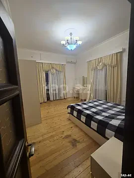 Kirayə verilir 4 otaqlı həyət evi 100 m² — Bakı, Novxanı 4 otaq 100.00 m²