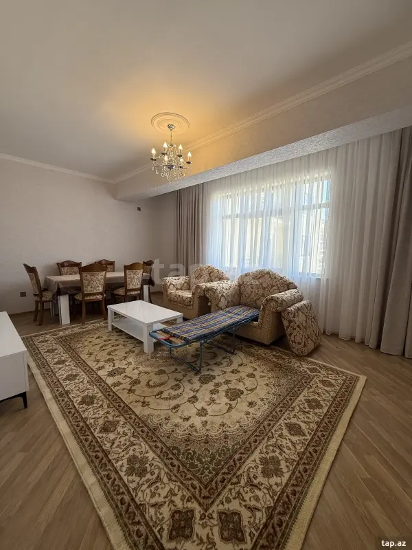 Kirayə verilir 2 otaqlı yeni tikili 71 m²