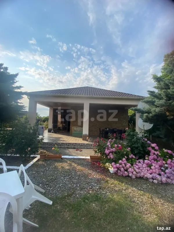 Satılır 4 otaqlı həyət evi 120 m²