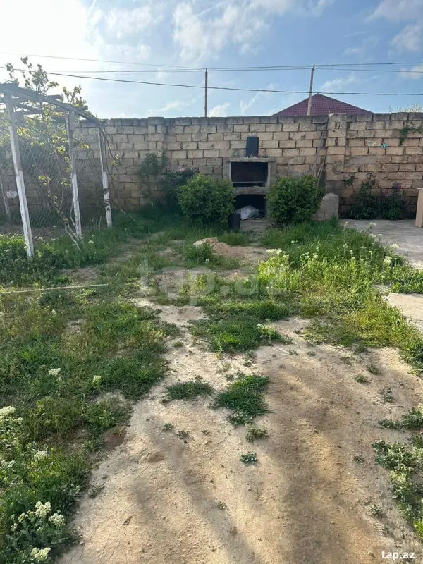 Satılır 5 otaqlı həyət evi 100 m²