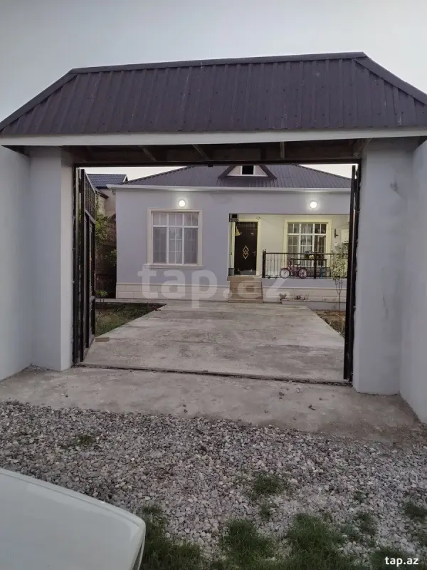 Satılır 4 otaqlı həyət evi 128 m²
