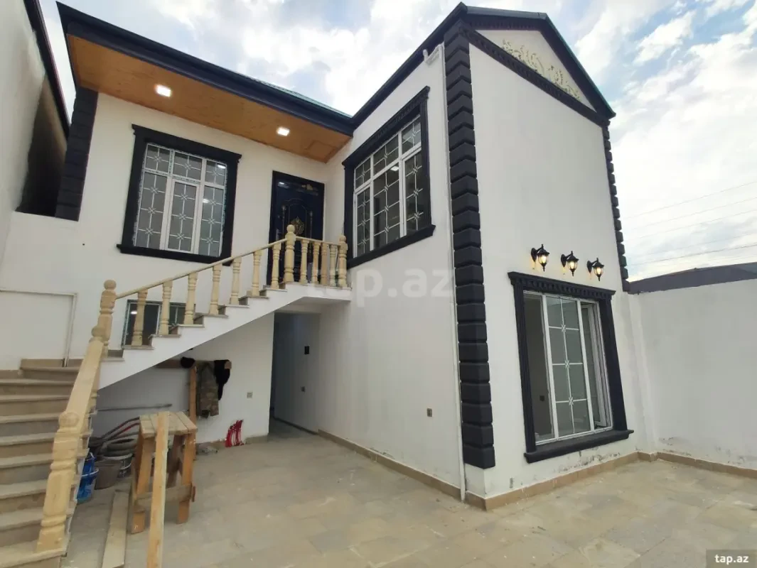 Satılır 5 otaqlı həyət evi 150 m²