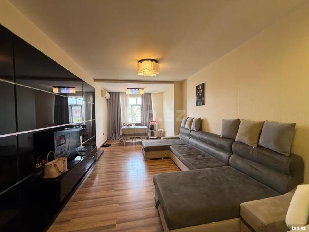 Satılır 2 otaqlı yeni tikili 70 m²