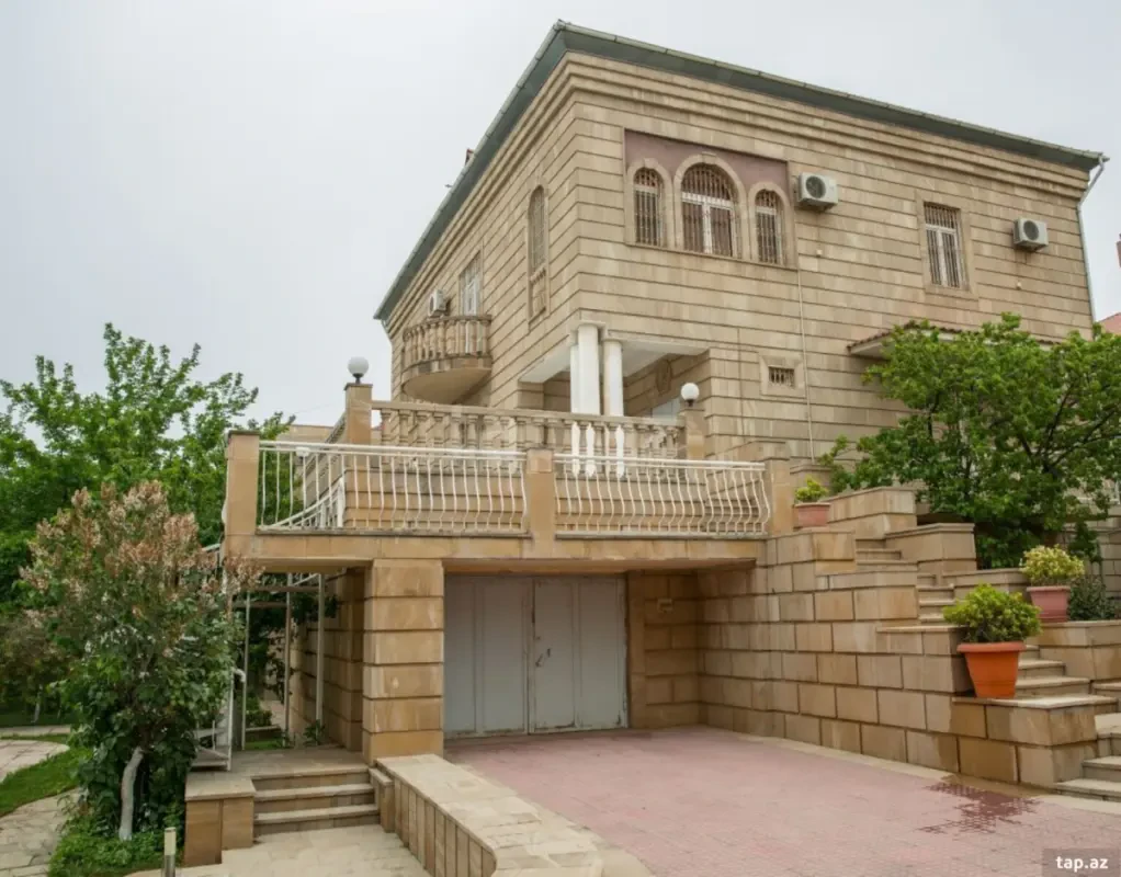 Satılır 6 otaqlı həyət evi 510 m²