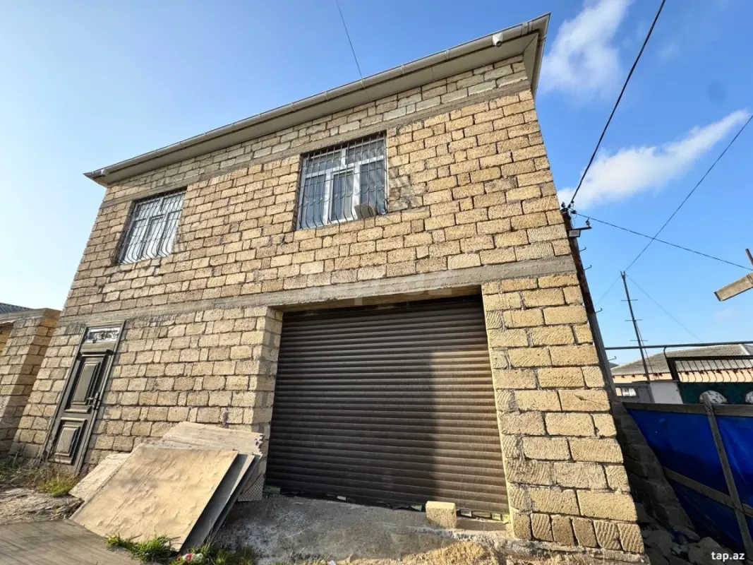 Satılır 6 otaqlı həyət evi 190 m²