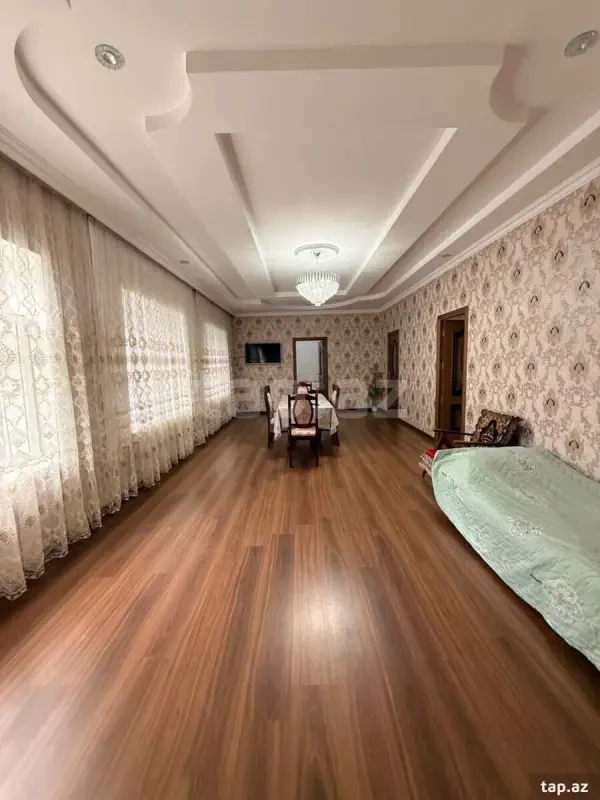 Kirayə verilir 4 otaqlı həyət evi 180 m²