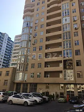 Kirayə verilir 4 otaqlı yeni tikili 180 m² — Bakı, Nizami 4 otaq 180.00 m²