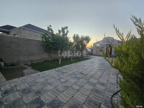 Satılır 4 otaqlı həyət evi 300 m² — Bakı, Binə 4 otaq 300.00 m²