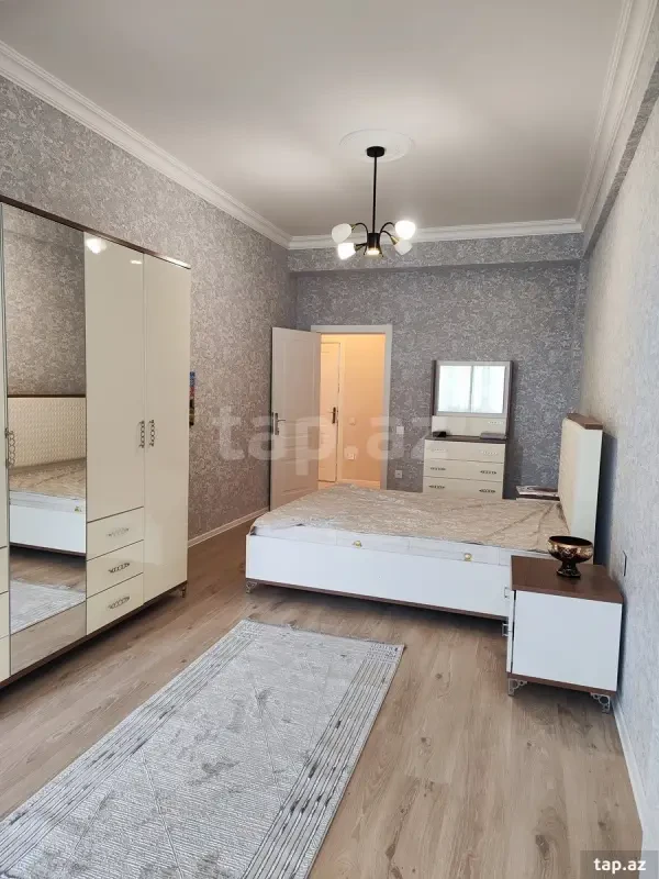 Satılır 2 otaqlı yeni tikili 78 m²