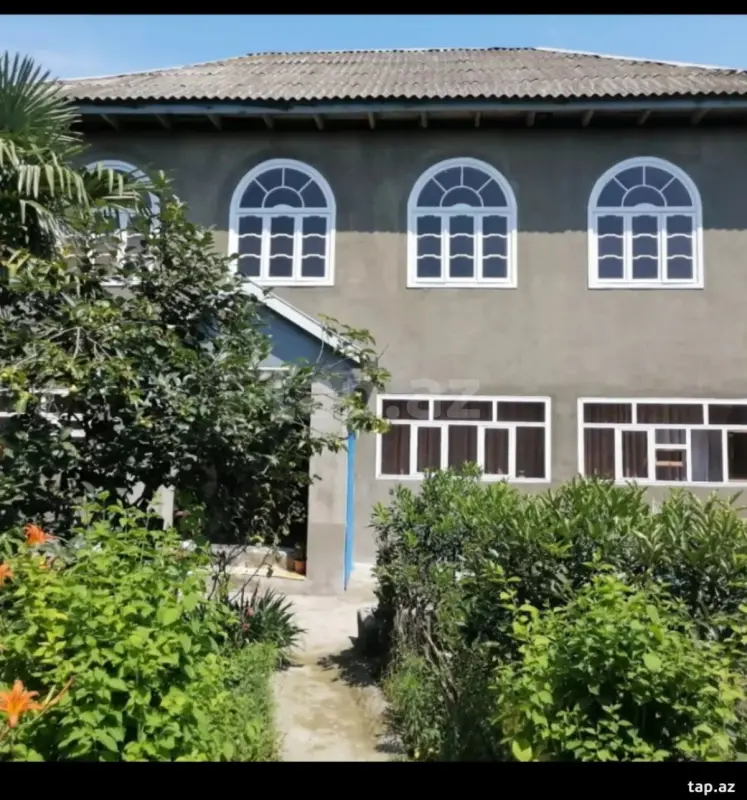 Satılır 4 otaqlı həyət evi 160 m²