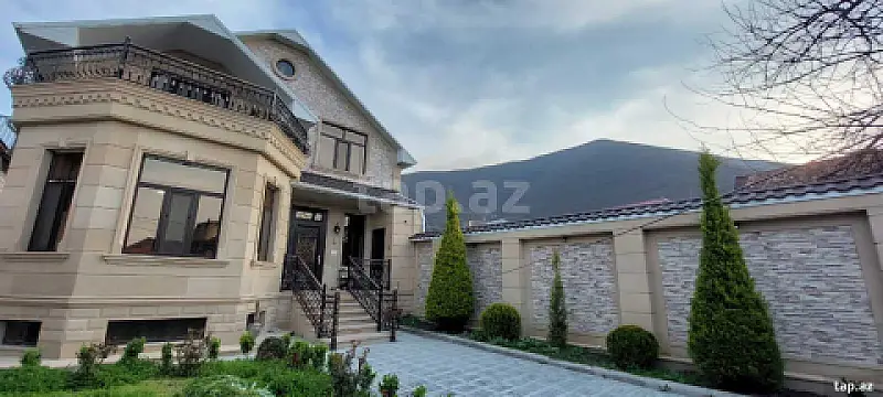 Satılır 4 otaqlı həyət evi 200 m² — Şəki 4 otaq 200.00 m²
