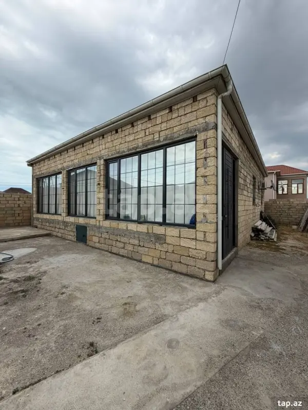 Satılır 5 otaqlı həyət evi 125 m²