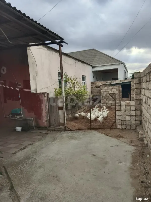 Satılır 4 otaqlı həyət evi 170 m²