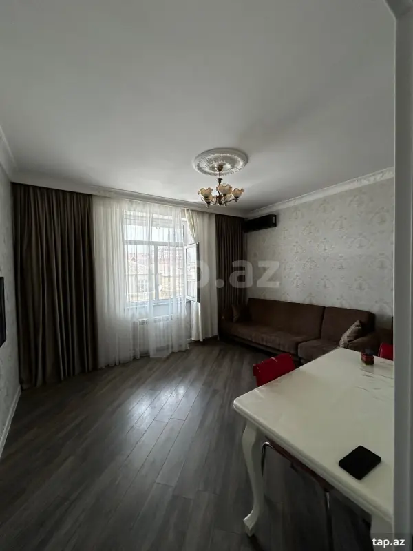 Satılır 2 otaqlı yeni tikili 50 m²