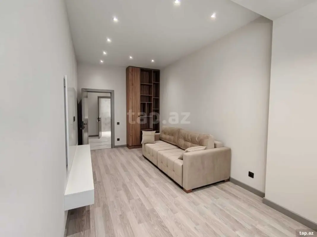 Satılır 3 otaqlı yeni tikili 98.5 m²