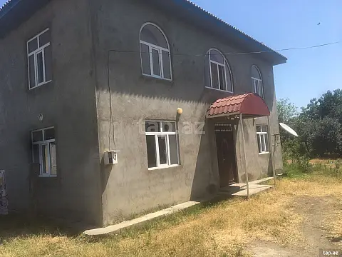 Satılır 3 otaqlı həyət evi 3 m² — Lənkəran 3 otaq 3.00 m²