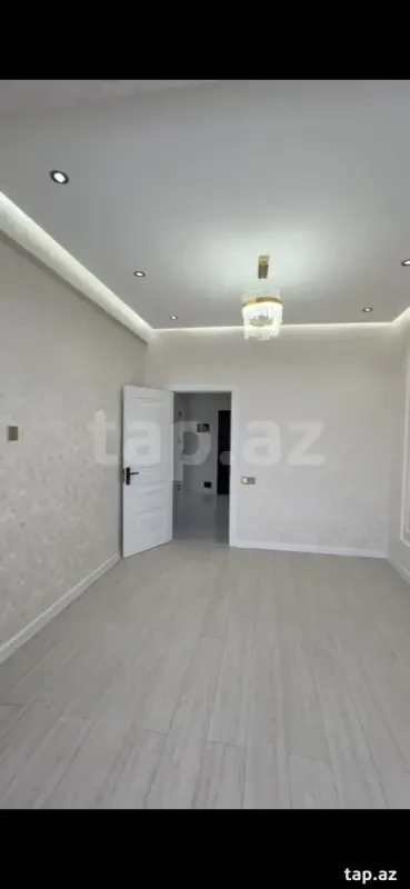 Satılır 2 otaqlı yeni tikili 64 m²