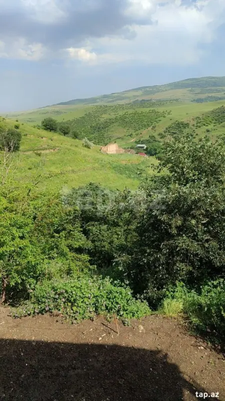 Satılır 4 otaqlı həyət evi 100 m²