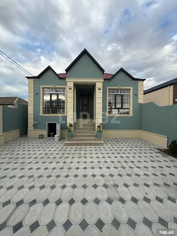 Satılır 4 otaqlı həyət evi 120 m²