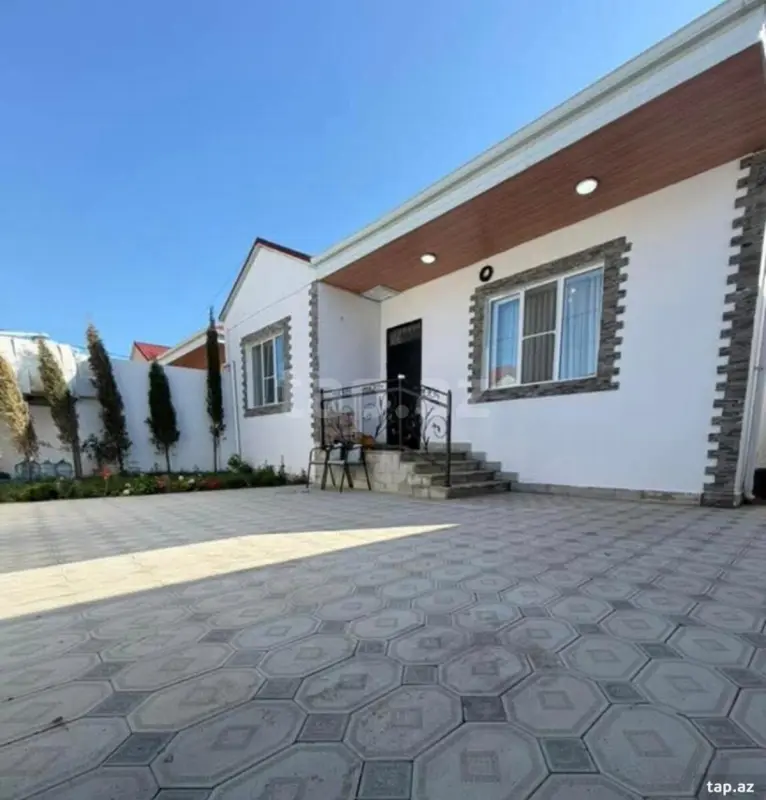 Satılır 3 otaqlı həyət evi 200 m²