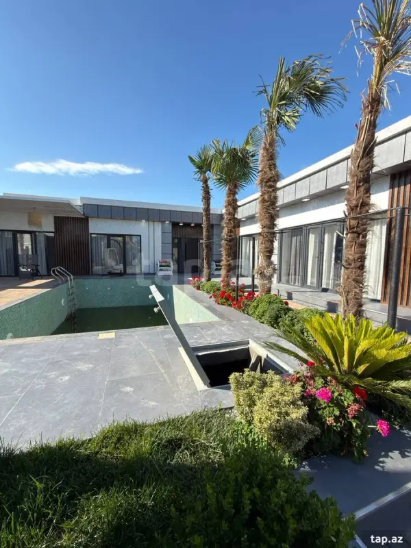 Satılır 5 otaqlı həyət evi 215 m²