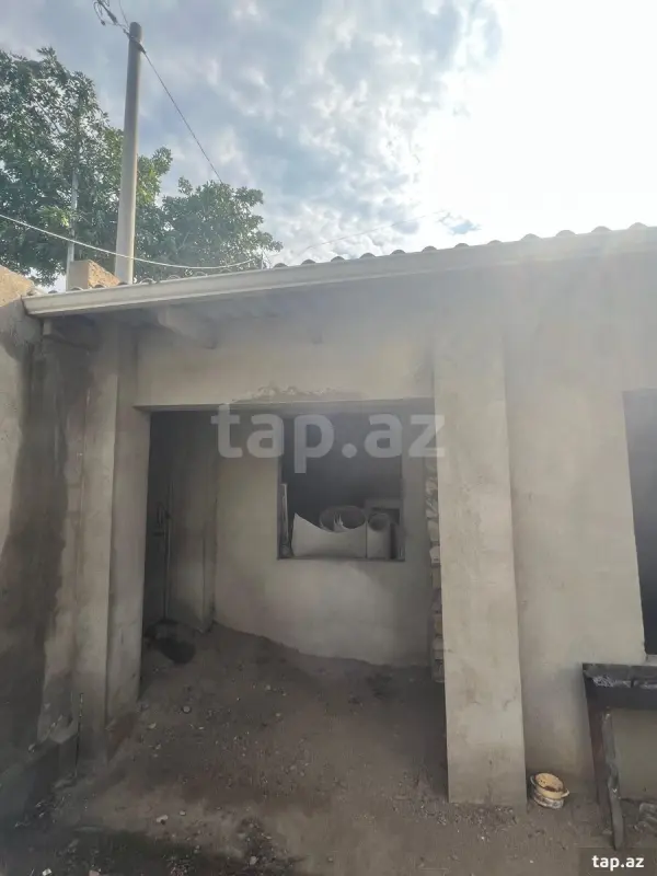 Satılır 2 otaqlı həyət evi 63 m²