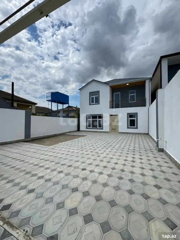 Satılır 4 otaqlı həyət evi 150 m²