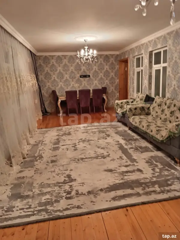 Satılır 5 otaqlı həyət evi 200 m²