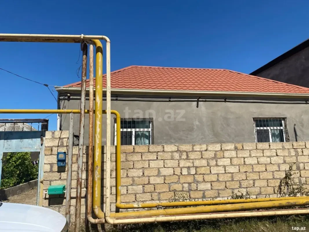 Satılır 4 otaqlı həyət evi 100 m²