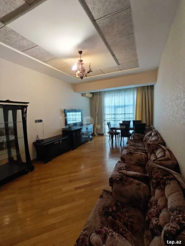 Kirayə verilir 2 otaqlı mənzil 80 m²