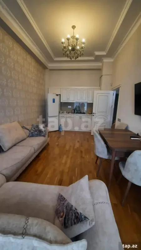 Kirayə verilir 2 otaqlı yeni tikili 45 m²