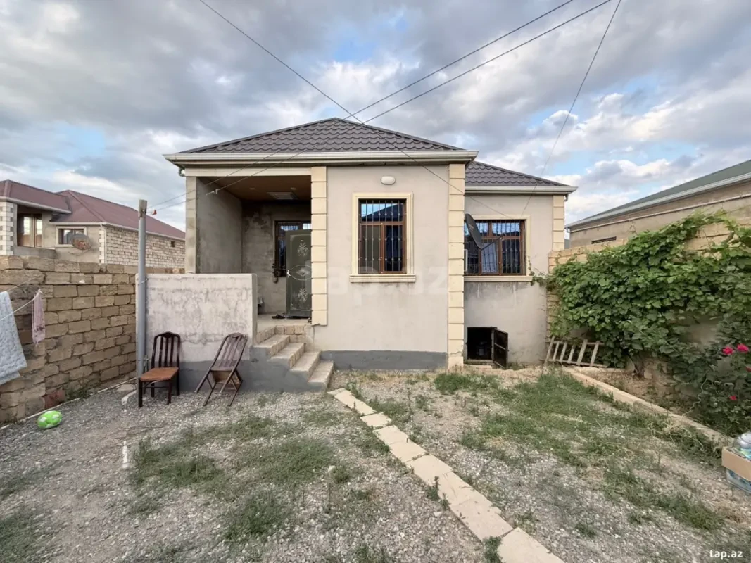 Satılır 3 otaqlı həyət evi 70 m²