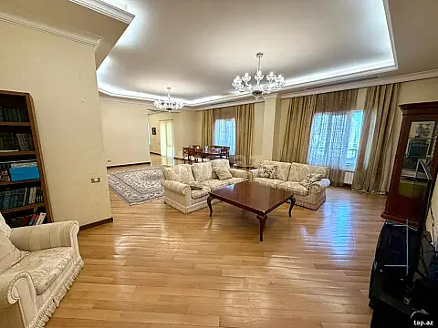 Satılır 5 otaqlı yeni tikili 380 m² — Bakı 5 otaq 380.00 m²