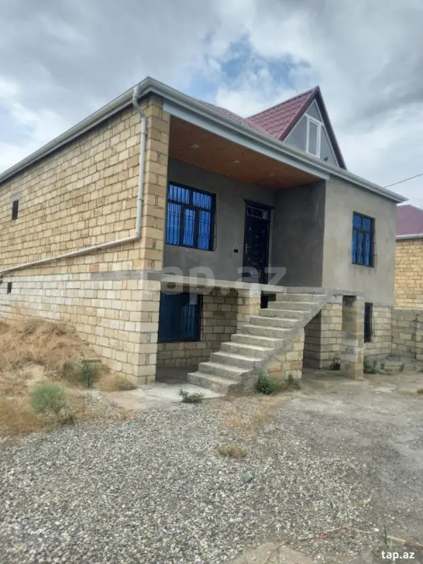 Satılır 4 otaqlı həyət evi 130 m²