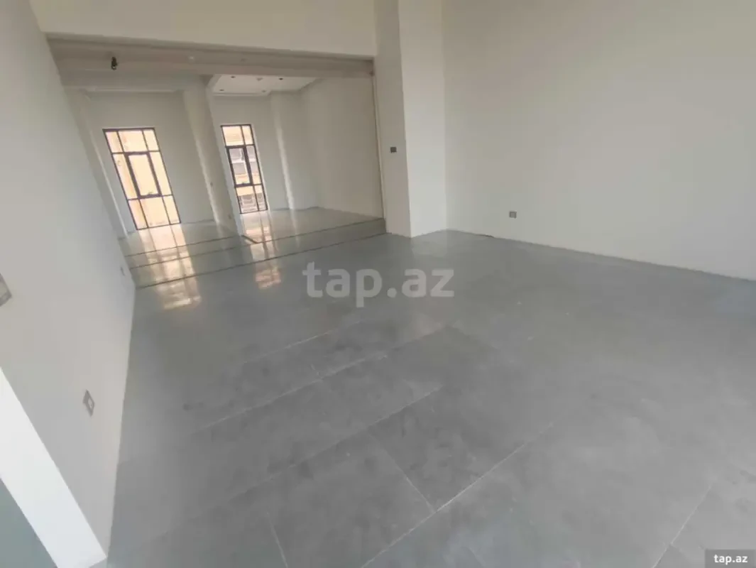 Kirayə verilir 3 otaqlı mənzil 155 m²