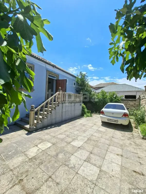 Satılır 3 otaqlı həyət evi 100 m²