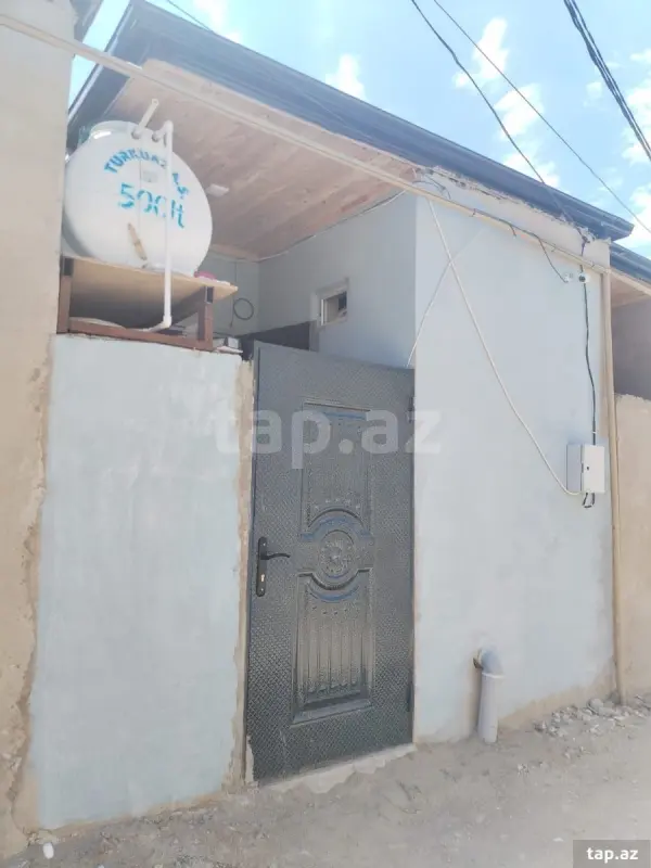 Satılır 1 otaqlı həyət evi 40 m²
