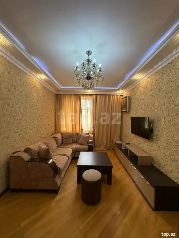 Kirayə verilir 3 otaqlı yeni tikili 80 m²