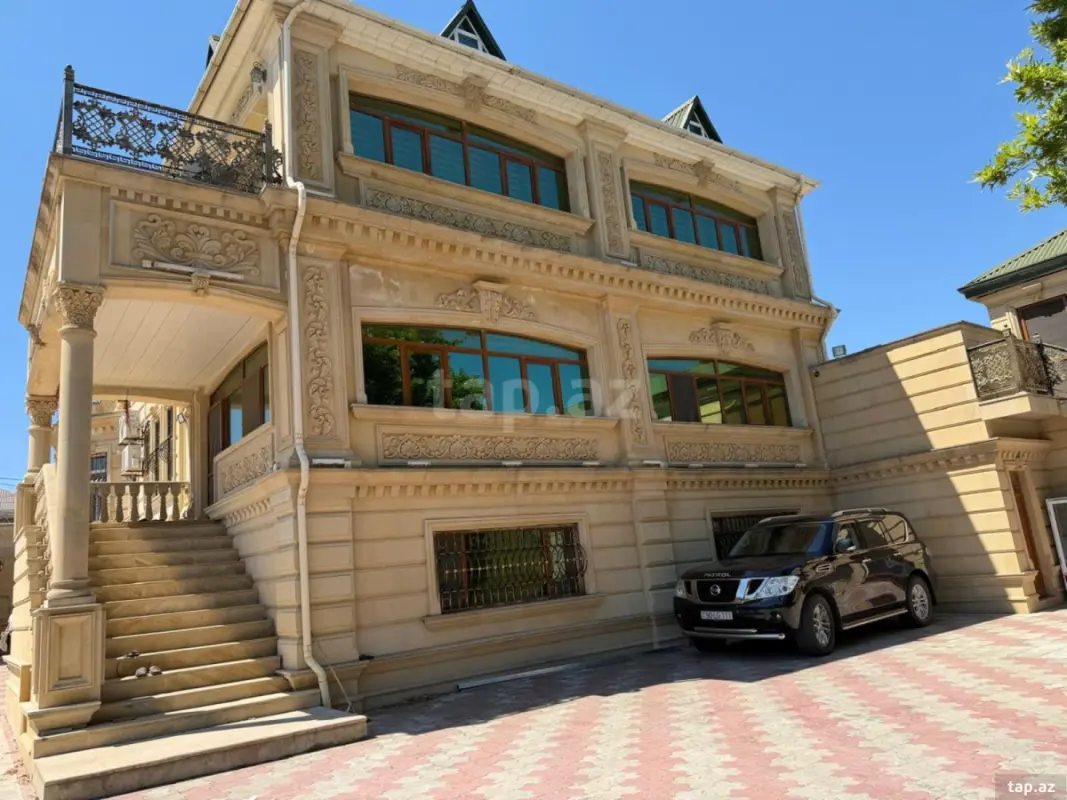 Kirayə verilir 9 otaqlı həyət evi 2000 m²