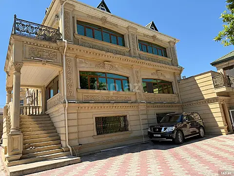 Kirayə verilir 9 otaqlı həyət evi 2000 m² — Bakı, Novxanı 9 otaq 2000.00 m²