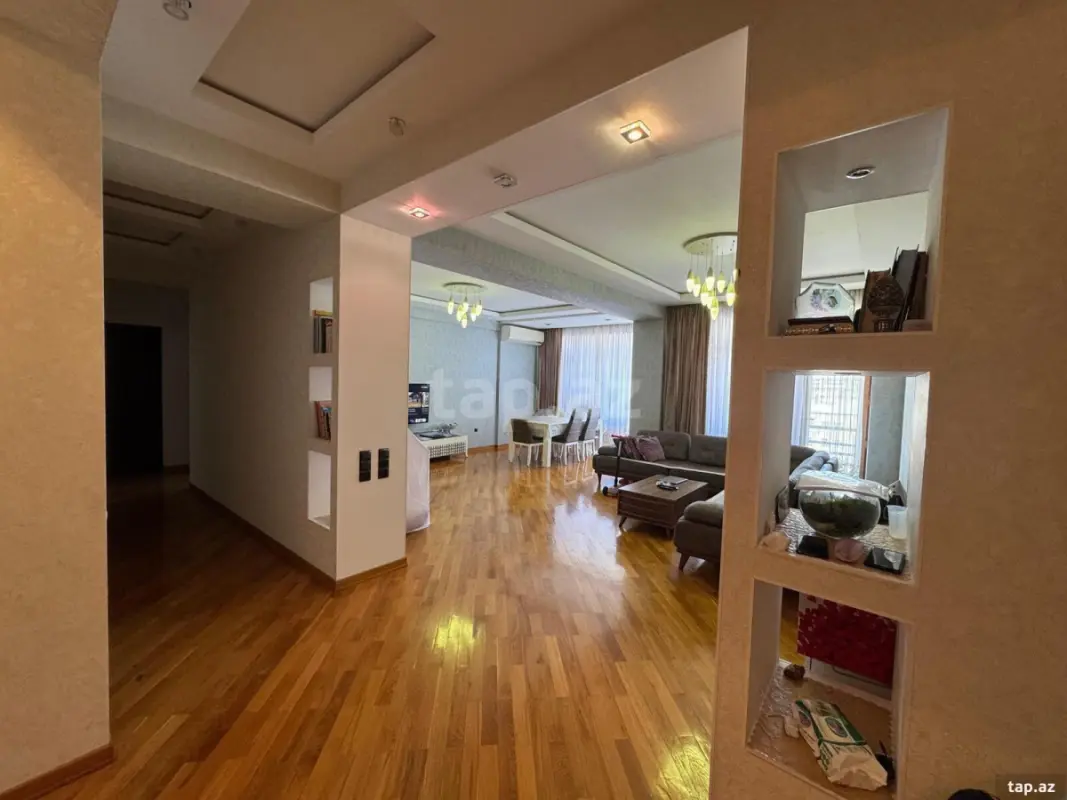 Satılır 3 otaqlı yeni tikili 140 m²
