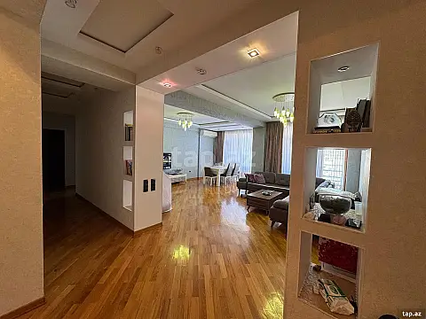 Satılır 3 otaqlı yeni tikili 140 m² — Bakı 3 otaq 140.00 m²