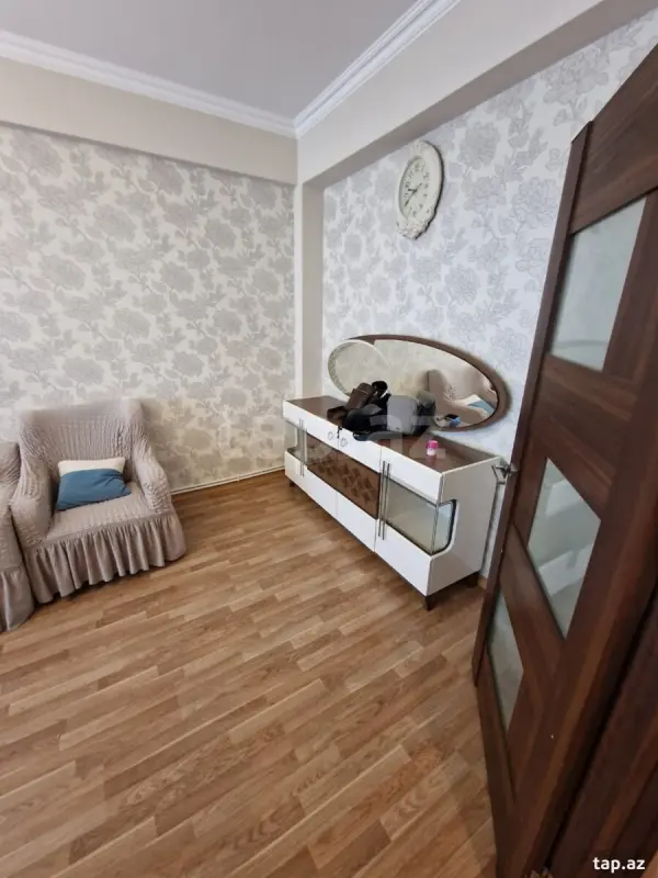 Kirayə verilir 3 otaqlı yeni tikili 80 m²