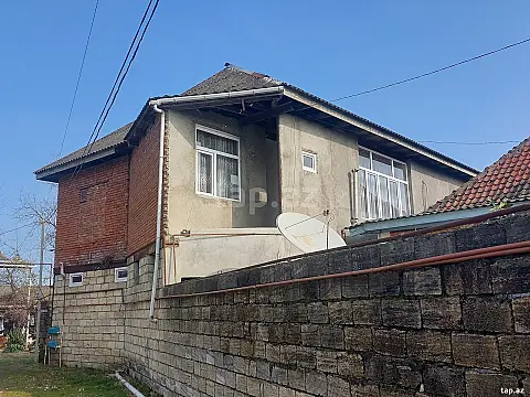 Satılır 4 otaqlı həyət evi 300 m² — Lənkəran 4 otaq 300.00 m²