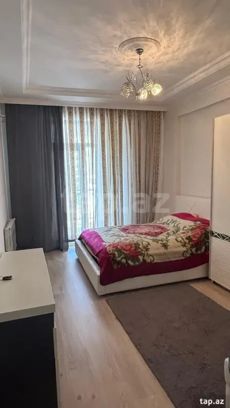 Kirayə verilir 2 otaqlı yeni tikili 80 m²