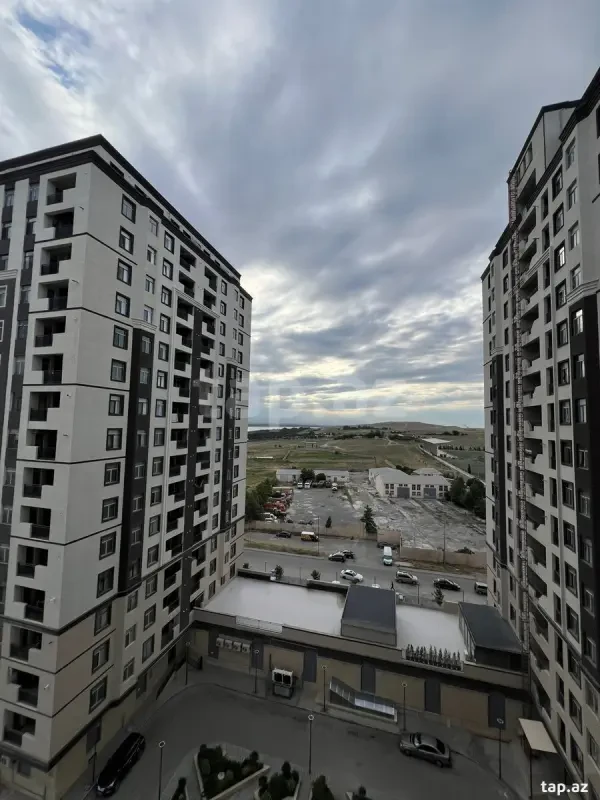 Kirayə verilir 3 otaqlı yeni tikili 83 m²
