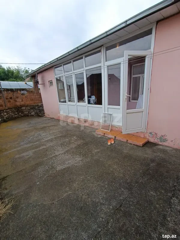 Satılır 3 otaqlı həyət evi 65 m²