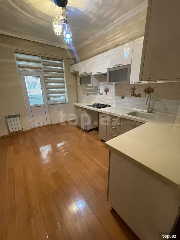 Kirayə verilir 2 otaqlı yeni tikili 45 m²
